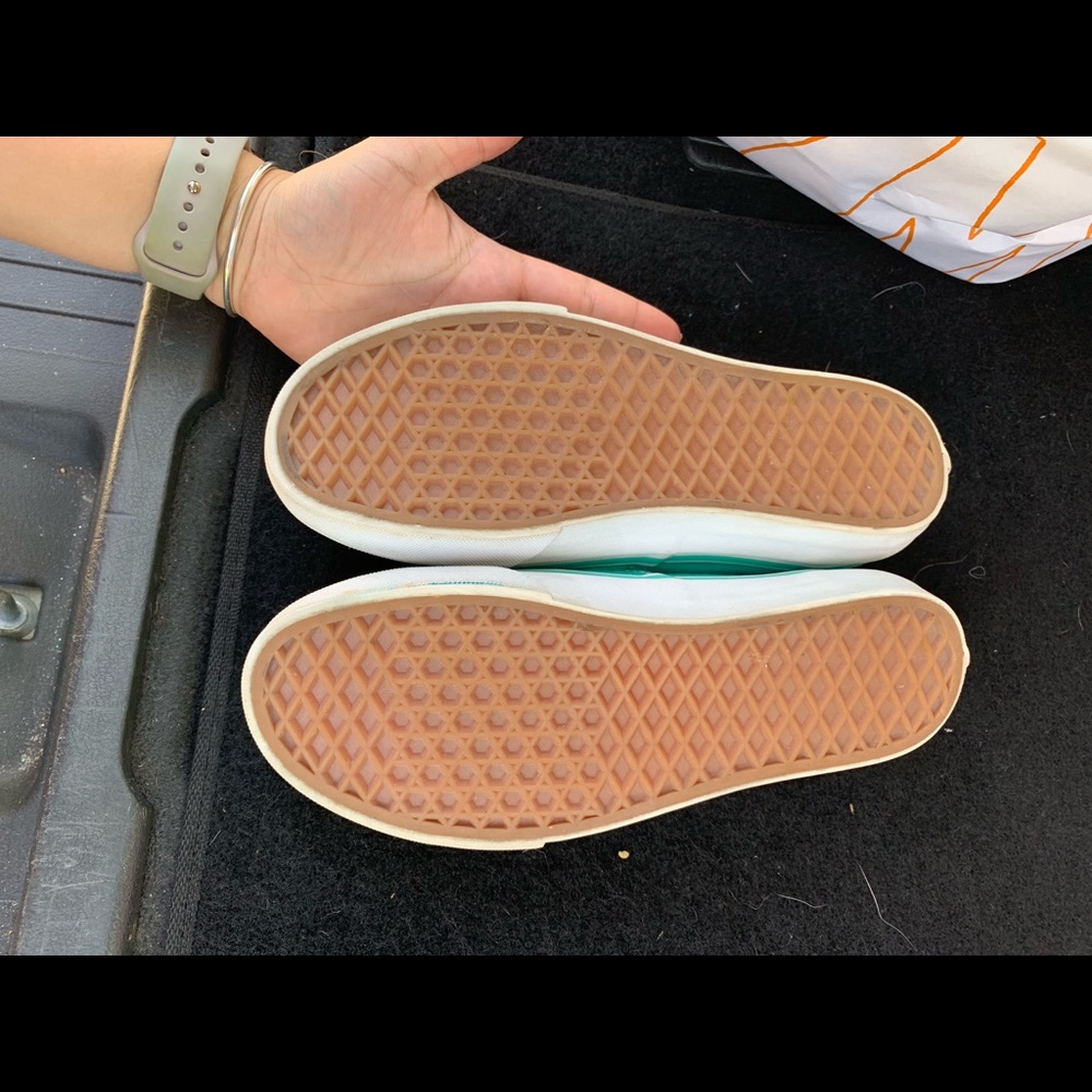 Vans - Picture 3 of 3